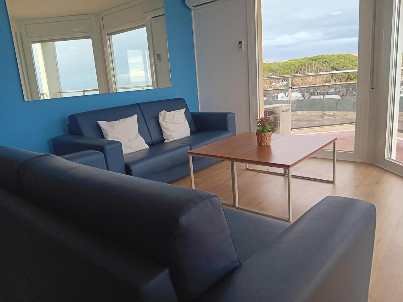 Apartamentos Bon Repos Santa Susanna Extérieur photo