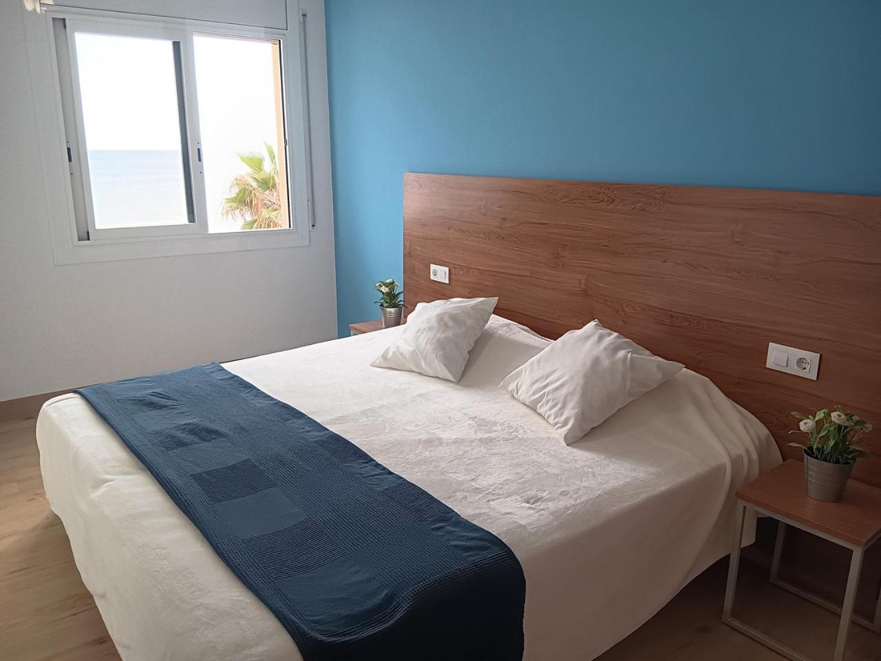 Apartamentos Bon Repos Santa Susanna Extérieur photo