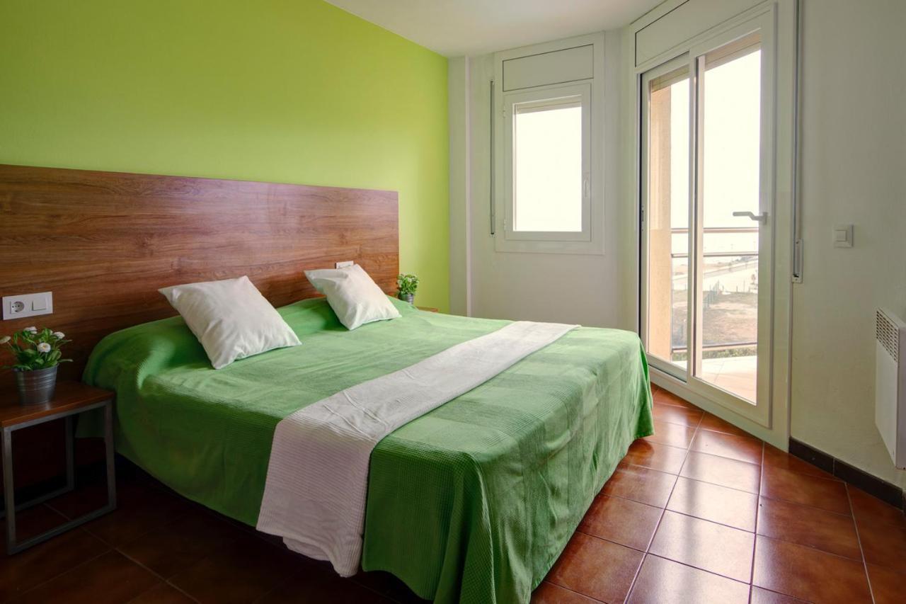 Apartamentos Bon Repos Santa Susanna Extérieur photo