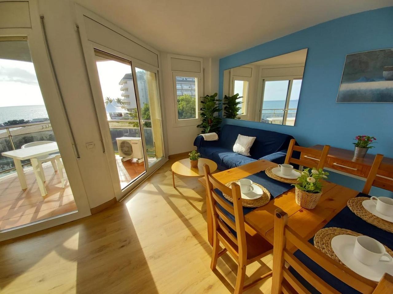Apartamentos Bon Repos Santa Susanna Extérieur photo