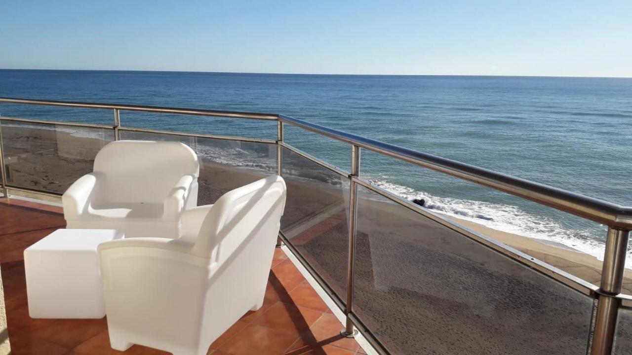 Apartamentos Bon Repos Santa Susanna Extérieur photo