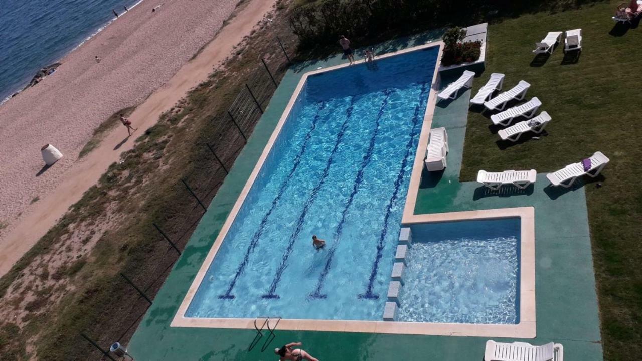 Apartamentos Bon Repos Santa Susanna Extérieur photo